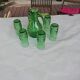 Service a orangeade verre moulé vert décor bulles