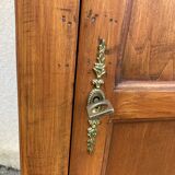 Old Parisian bonnetière