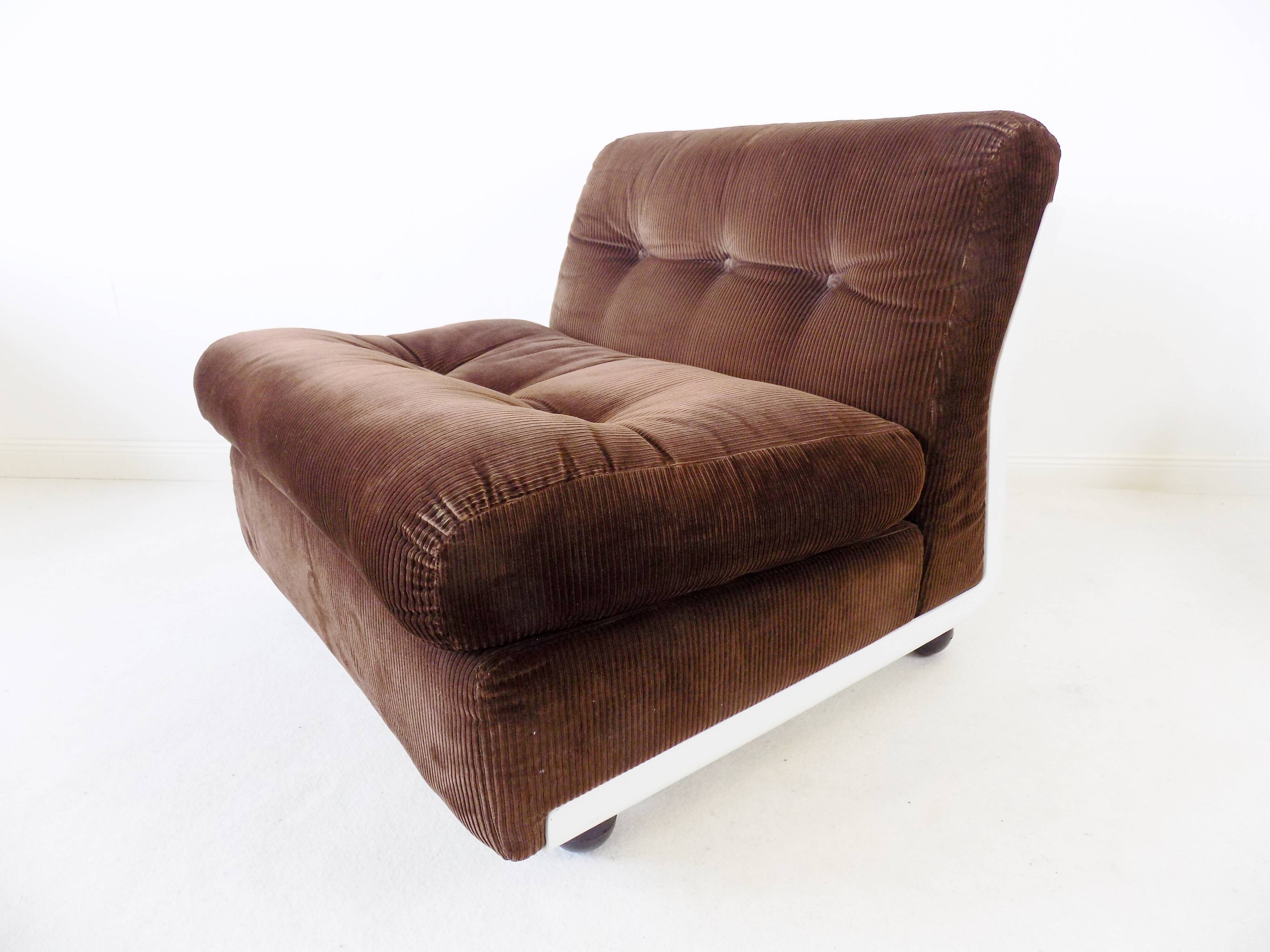 Set of 4 brown Amanta lounge chairs by Mario Bellini for C&B Italia