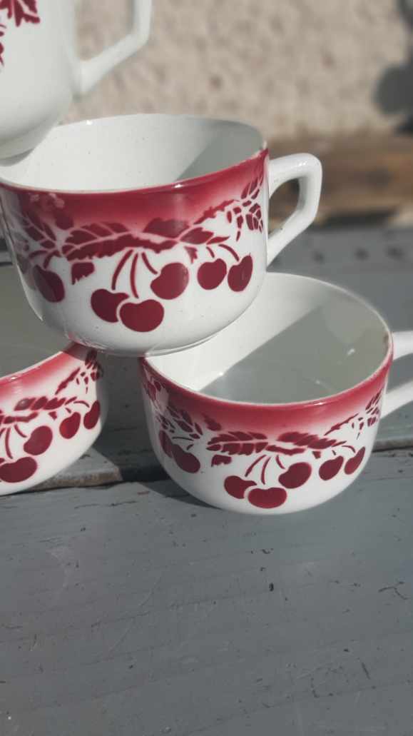 Tasses vintage luneville