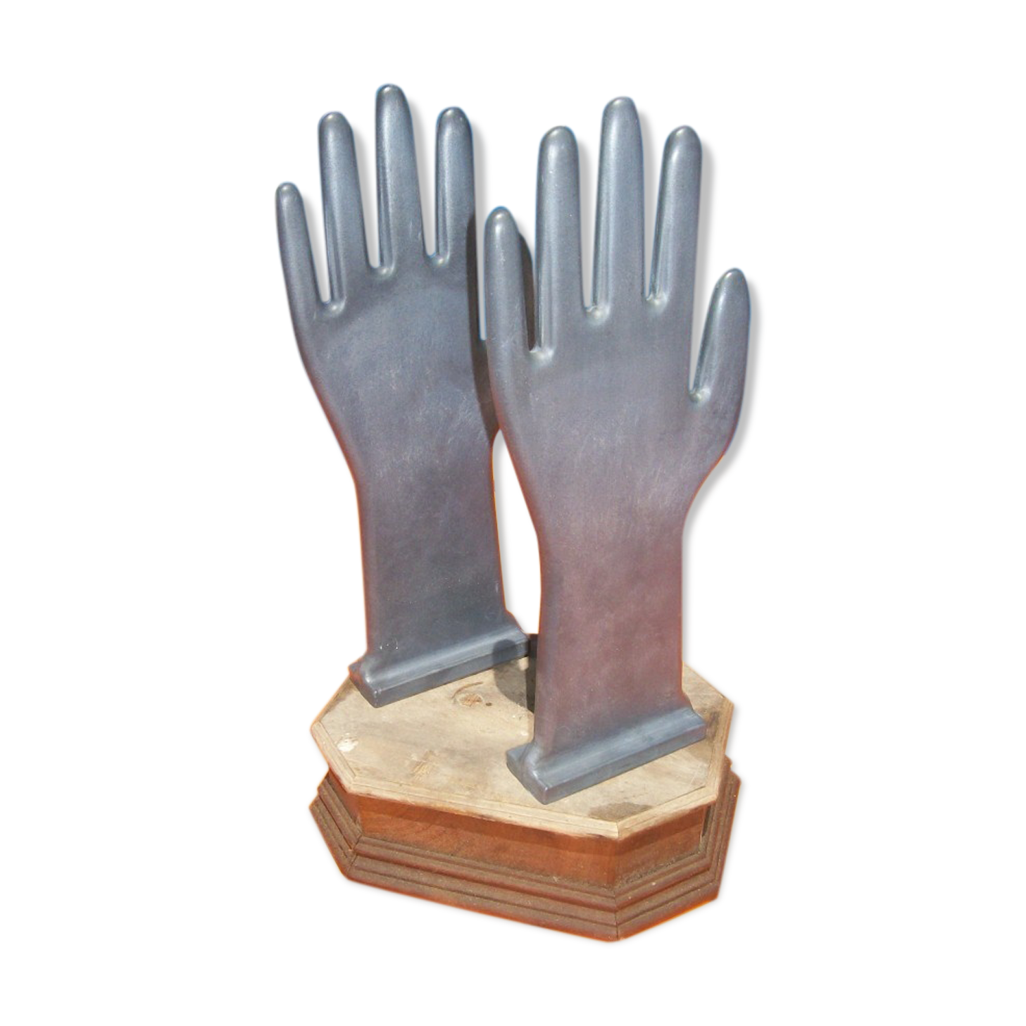 Pair of mussels in gloves 40s