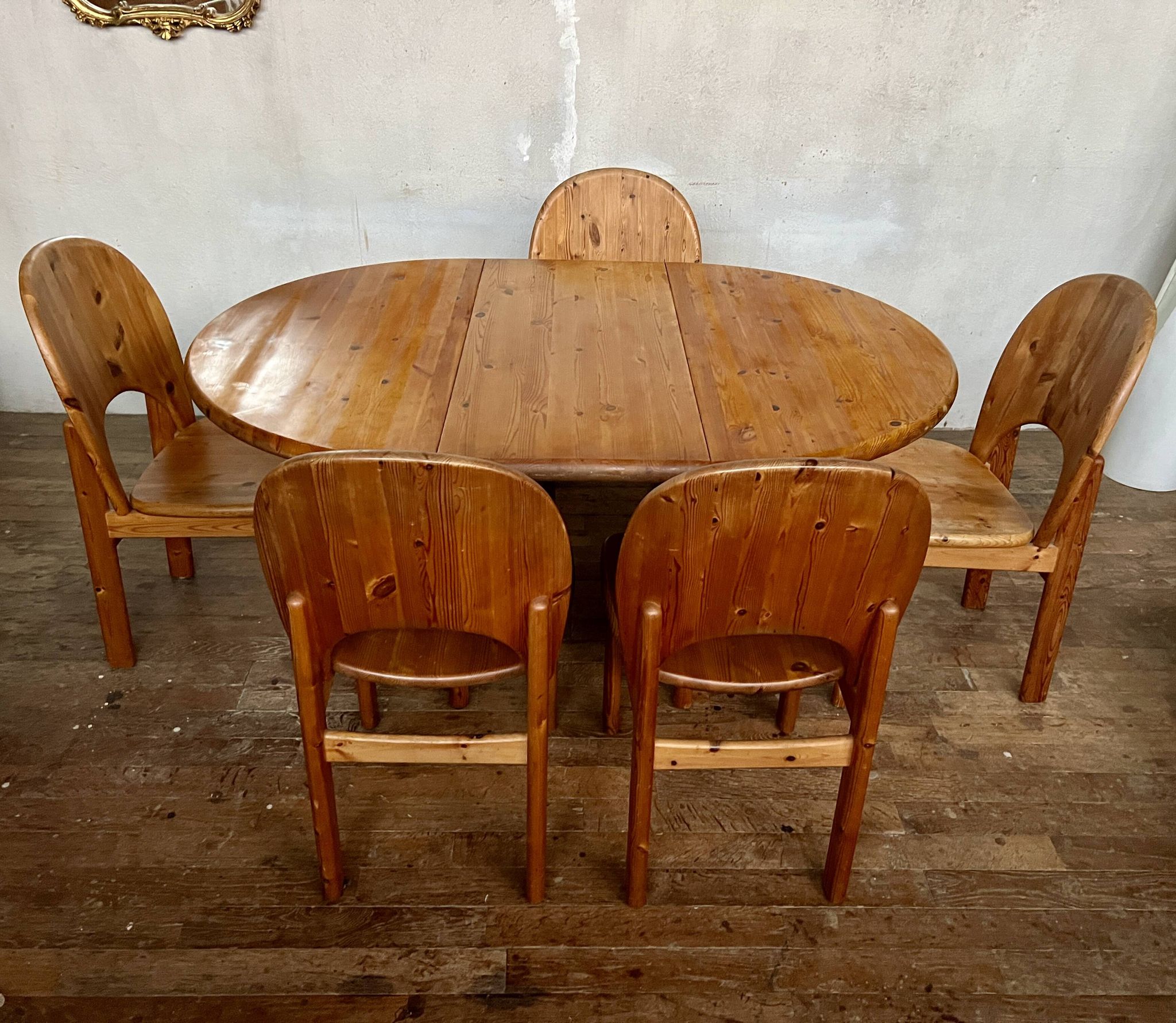 Large Scandinavian pine table - 6 chairs