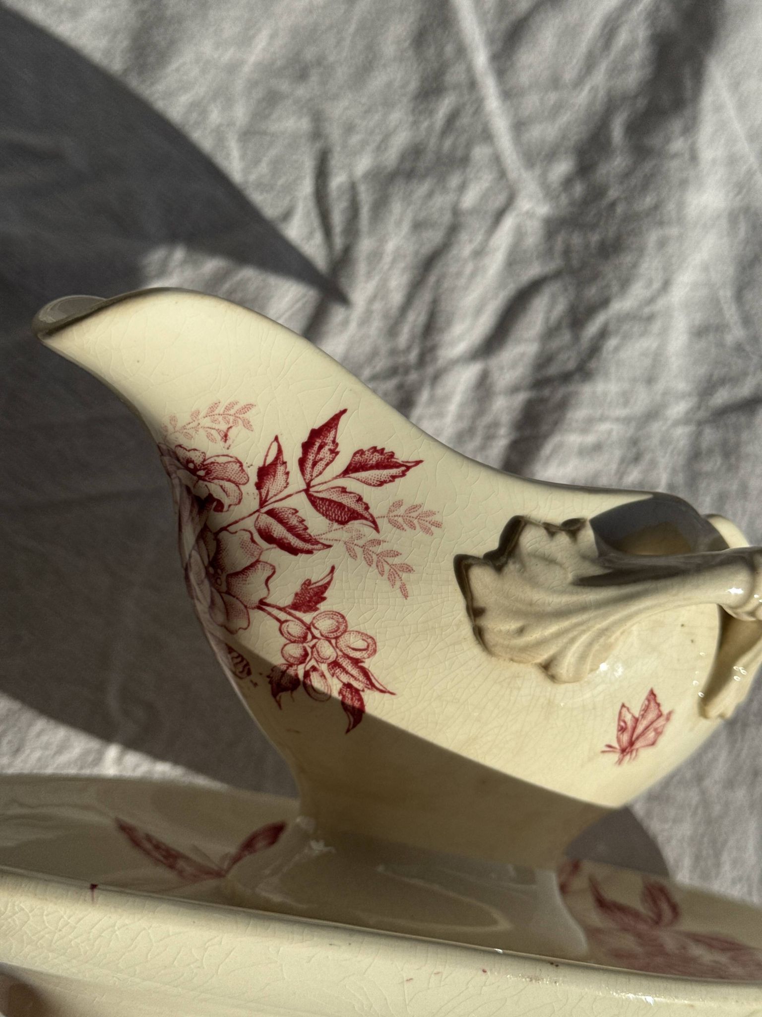 Saucier ancienne en faïence rose de Badonviller modèle Jasmin