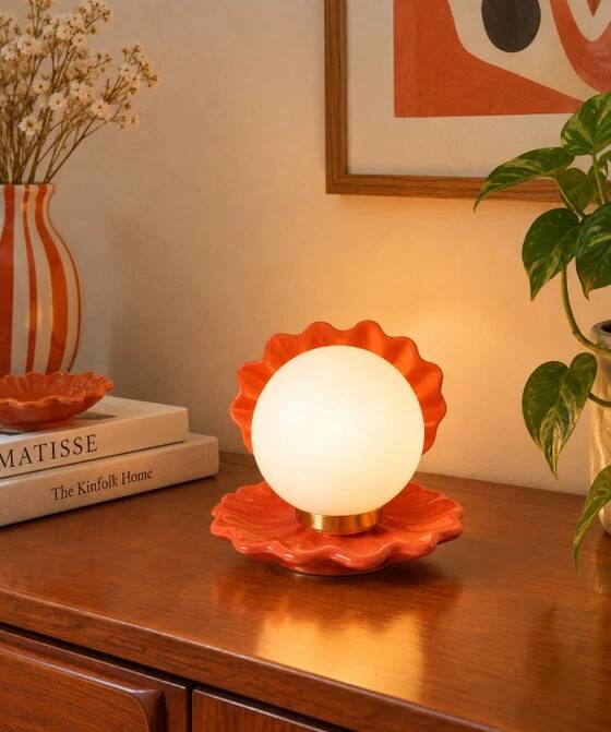 Lampe coquillage en porcelaine et opaline 1980