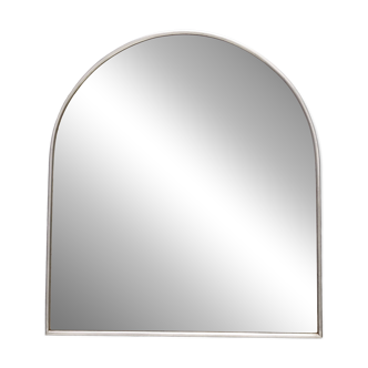 Miroir mural minimaliste en forme de bouclier avec cadre en acier, Italie