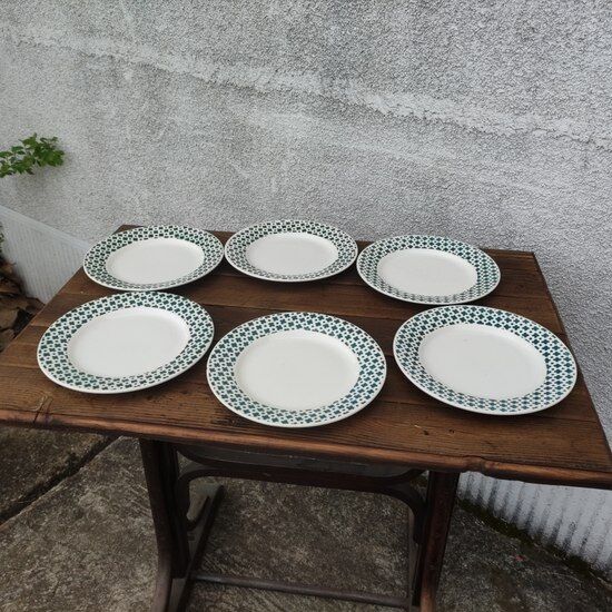 Lot of hollow plates