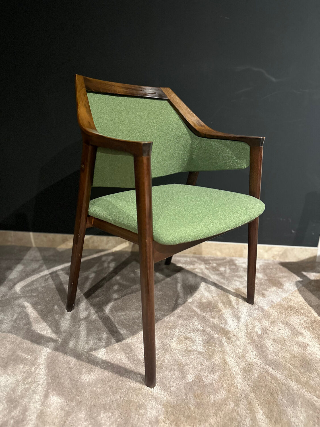 2 chairs circa 1960/1970