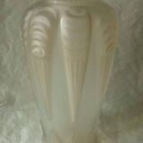 Vase art deco en verre moule pressé signé espaivet annees 1930 art deco