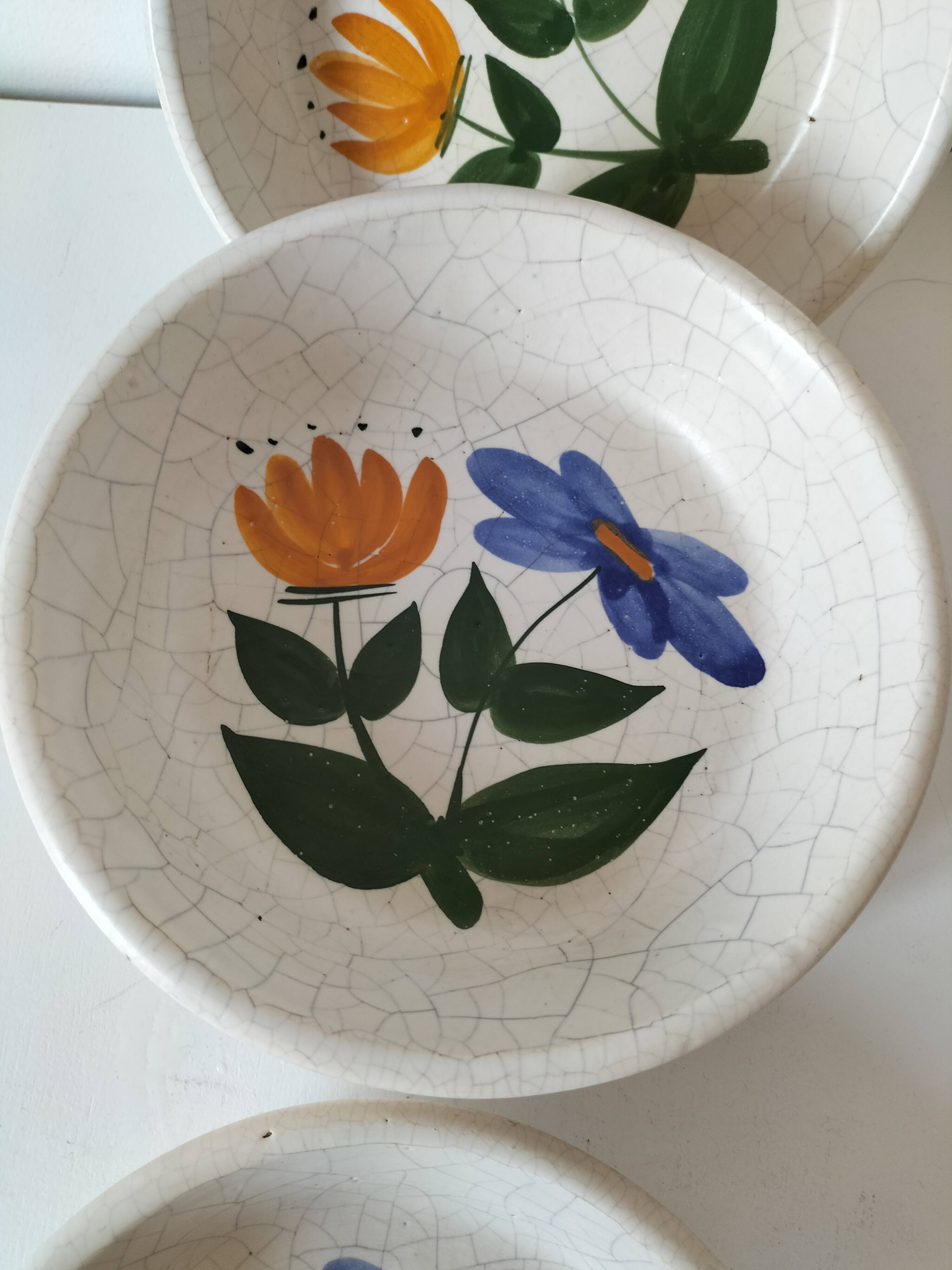 6 deep plates Poteries du Marais hand-painted floral decoration from the 60s and 70s