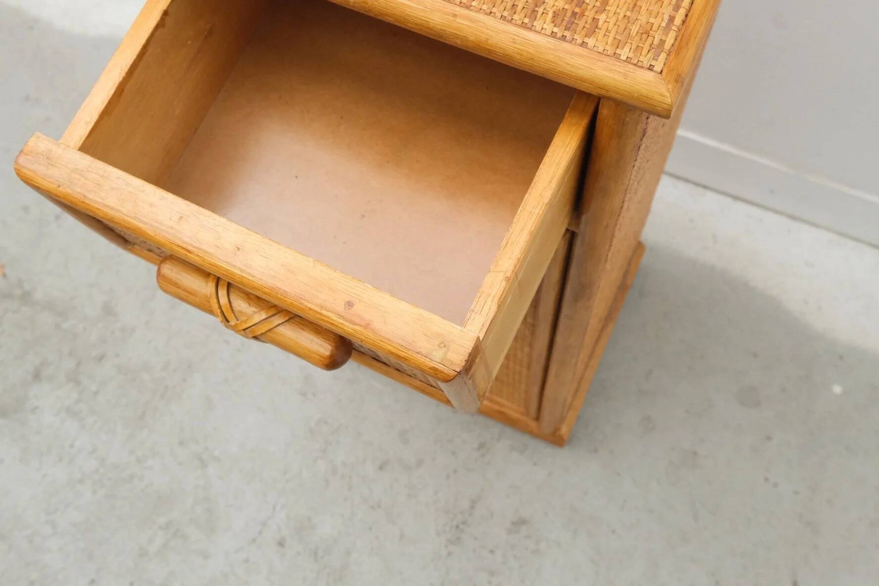Meuble d'appoint en rotin, 1980