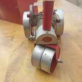 Toy plate locomotive