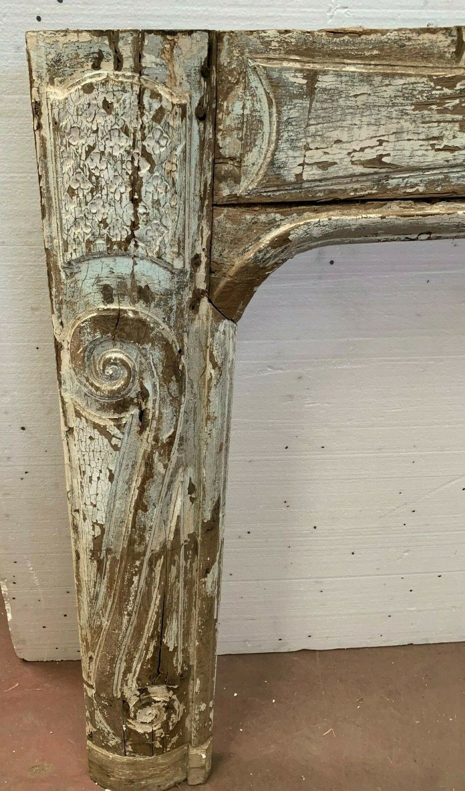 Facade of regency chimney in oak patinated 18th century chimney