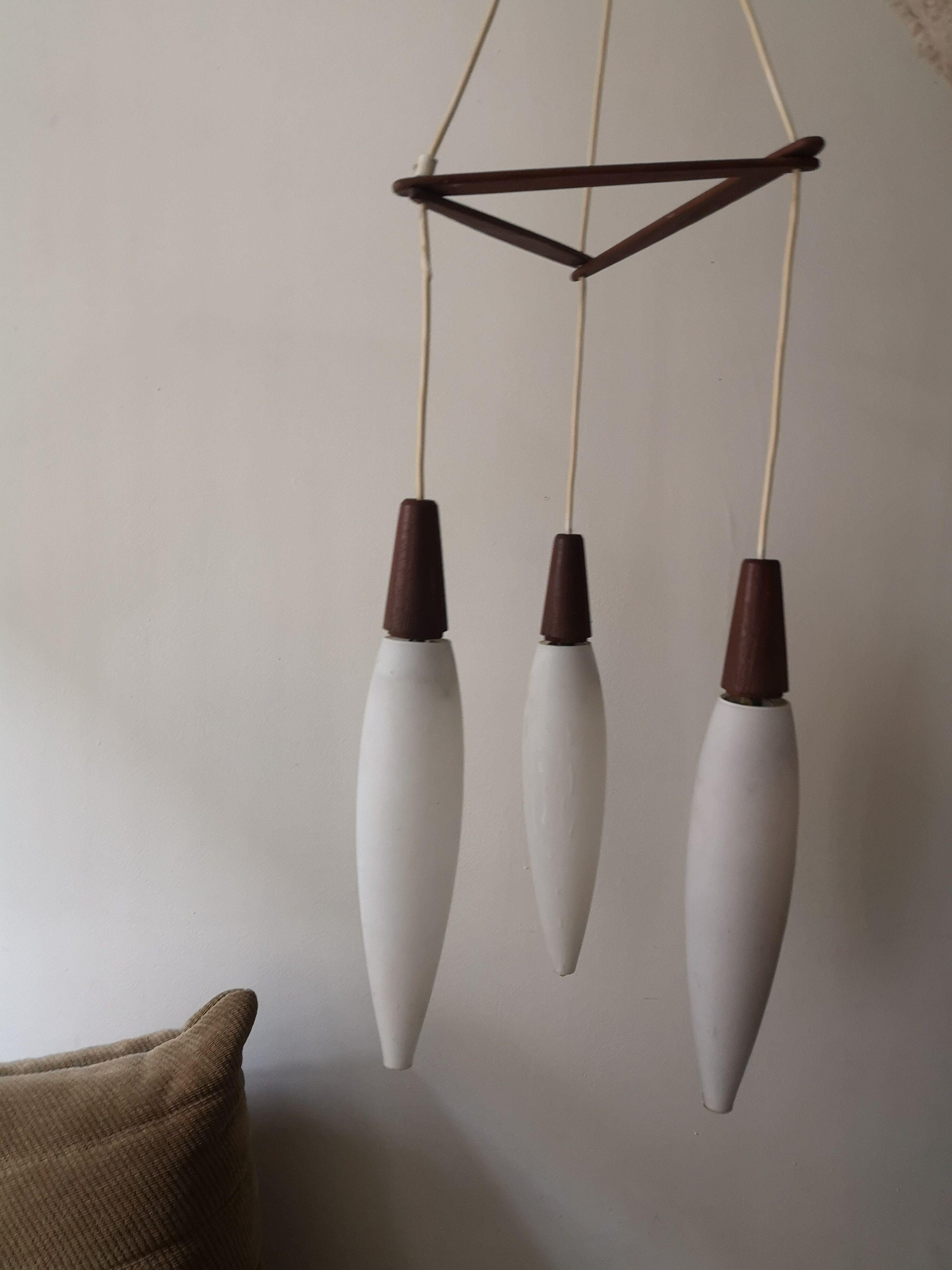 Suspension 3 lights opaline & teak, Louis Kalff 1960