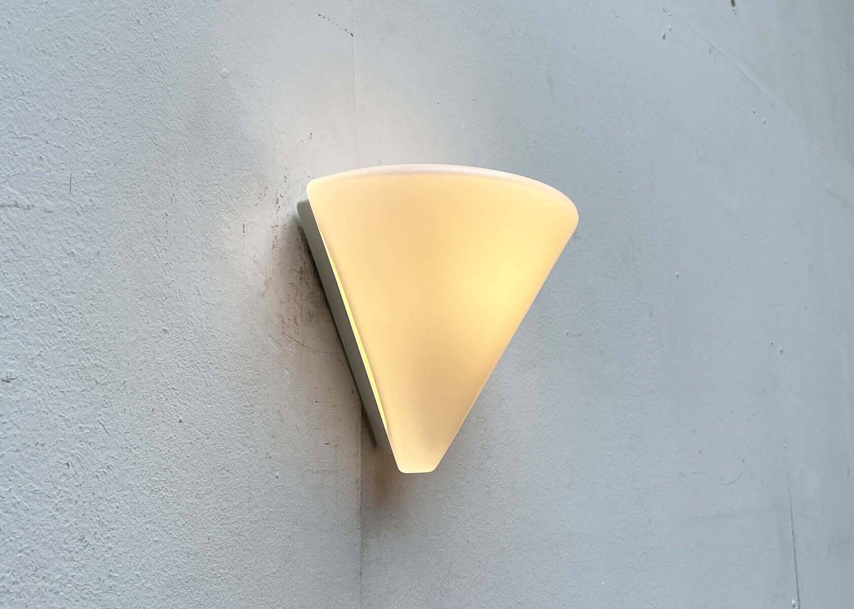 Wall lamp in glass from the Postmodern T+L Royal Typ L 133 series by Keuco, 1980s.