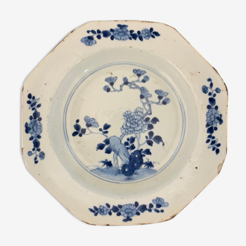 Hollow porcelain plate "Bleu Blanc" from the blue family, 18th century