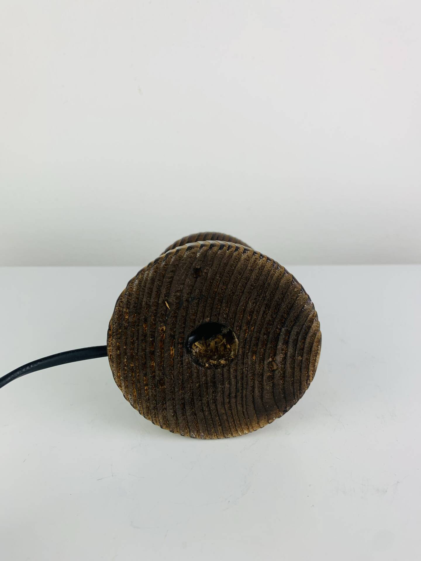 Temde Leuchten brutalist lamp, wood and wool from the 1960s.