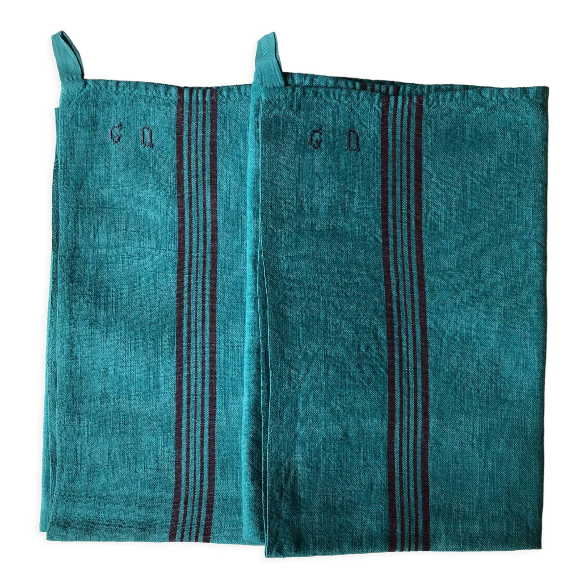 Antique clothes in linen and caribbean blue cotton