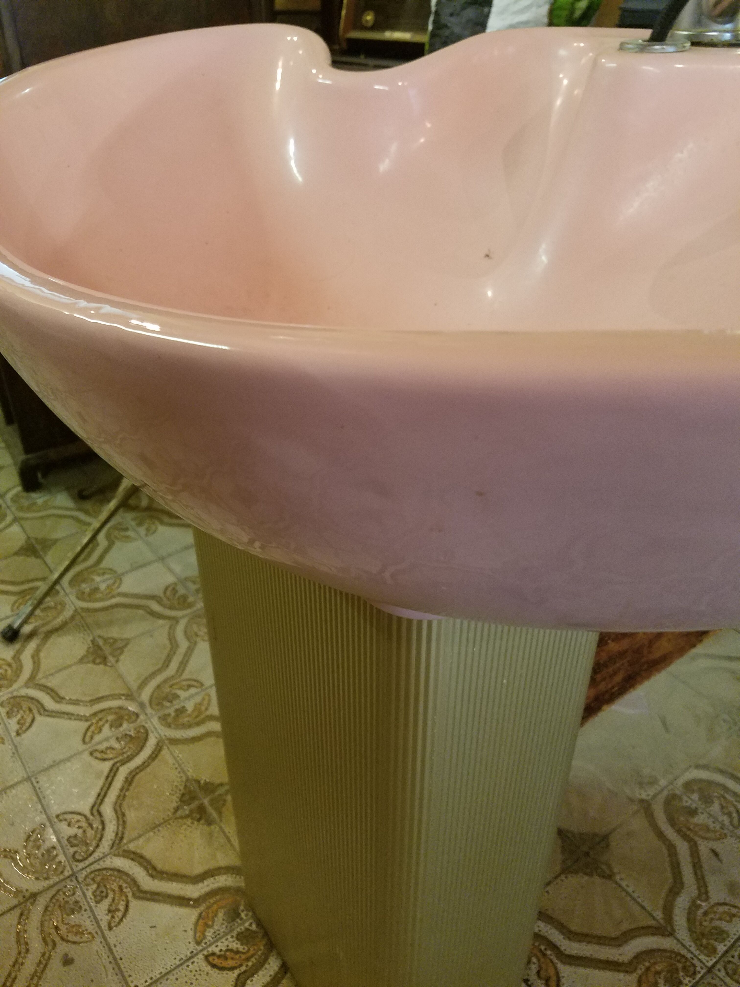 Vasque en céramique émaillée