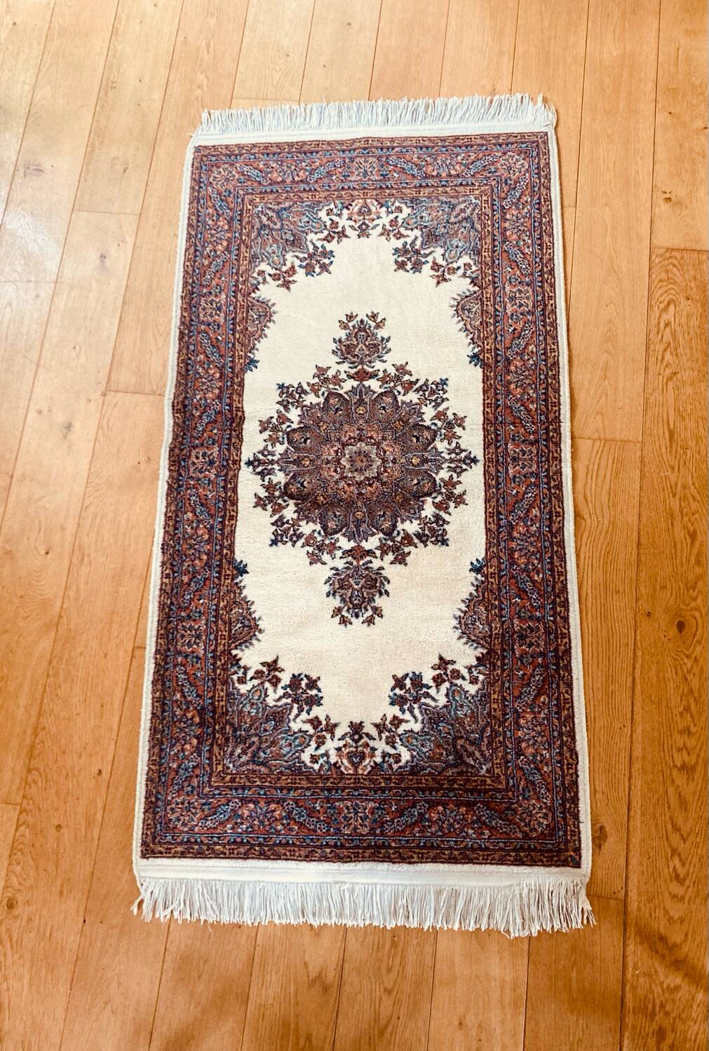 Tapis d’Orient en pure laine vierge tissée main époque XXe