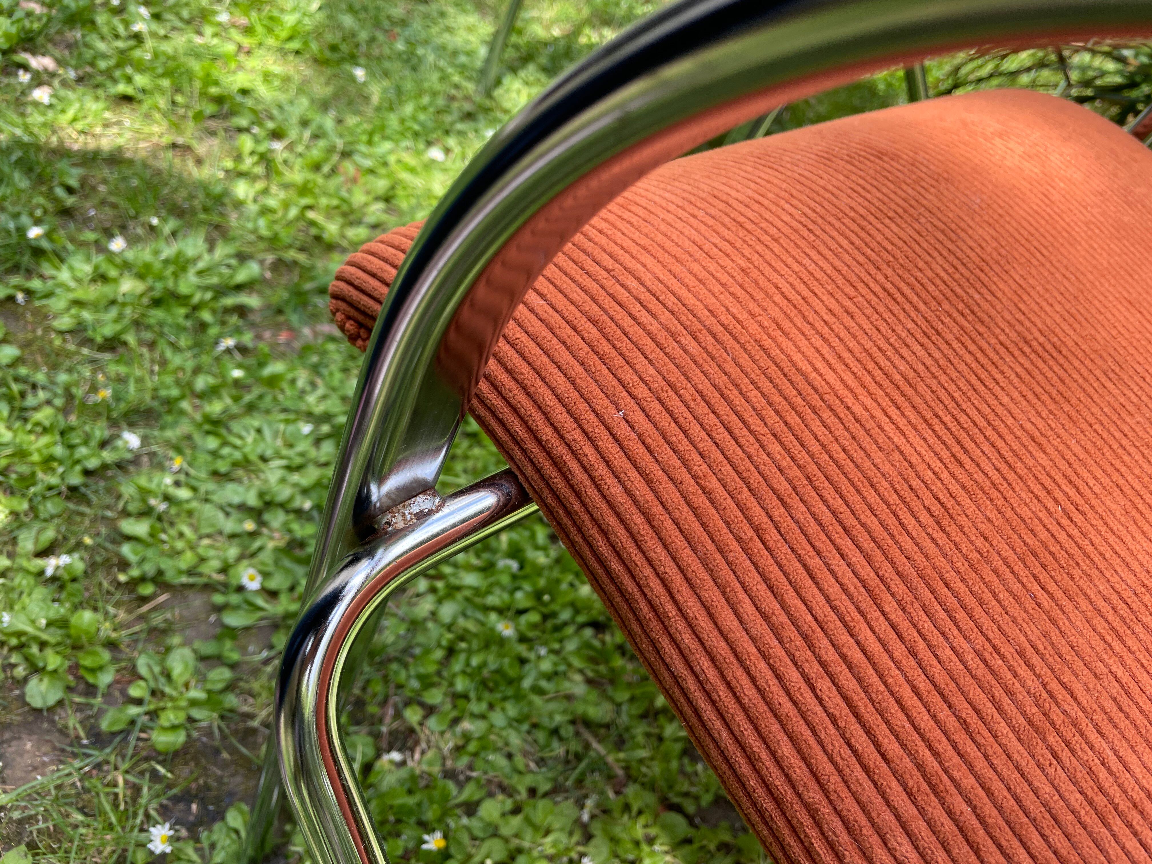 Paire de fauteuils année 70 métal chromé