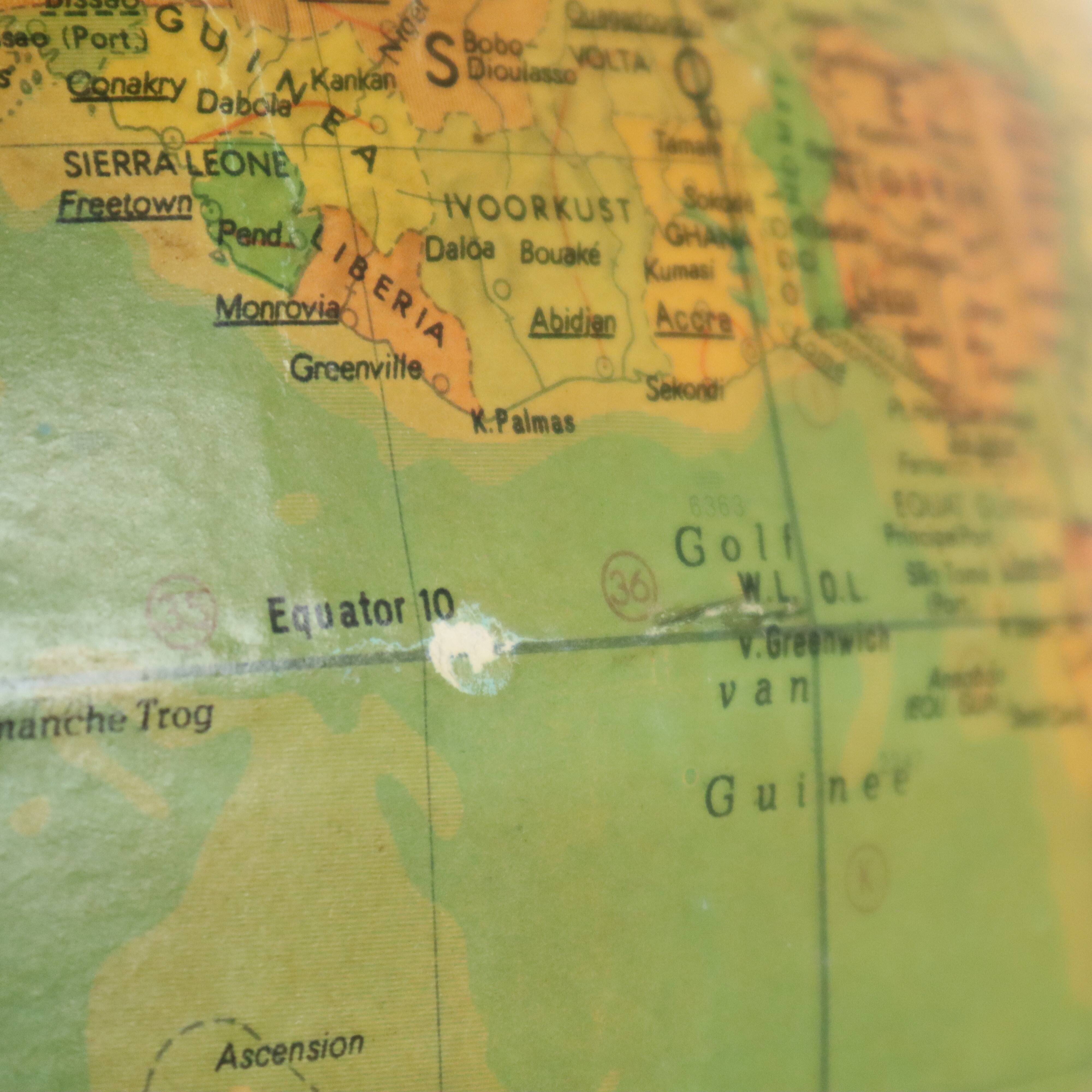 Vintage Globe Oak Basic Political Globe Hermann Haack 1970s