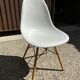 Chaise eames plastique blanche vitra
