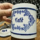 Coffee pot