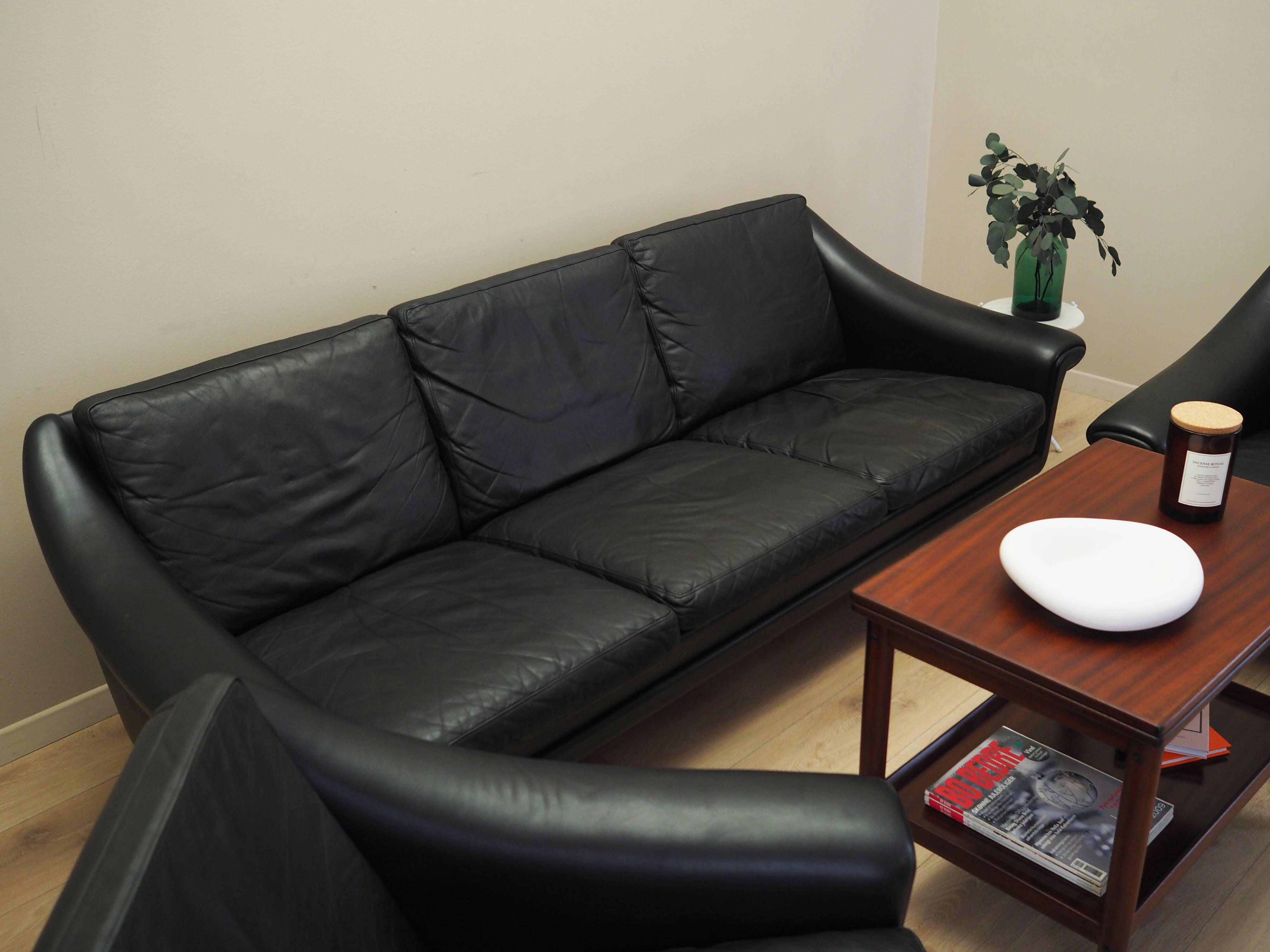 Black leather sofa, Danish design, 1960s, manufacturer: Eran Møbler, design