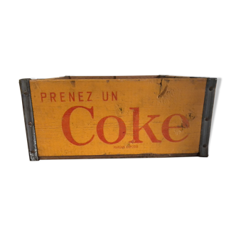 Old crate of old wooden coca cola
