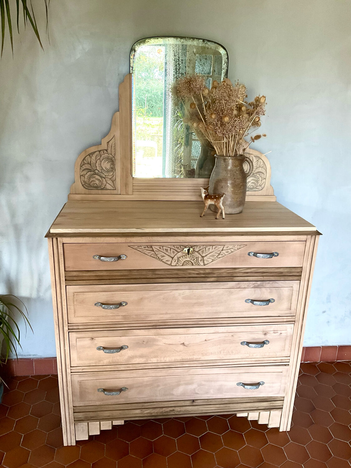 Art Deco dresser and chest of drawers.