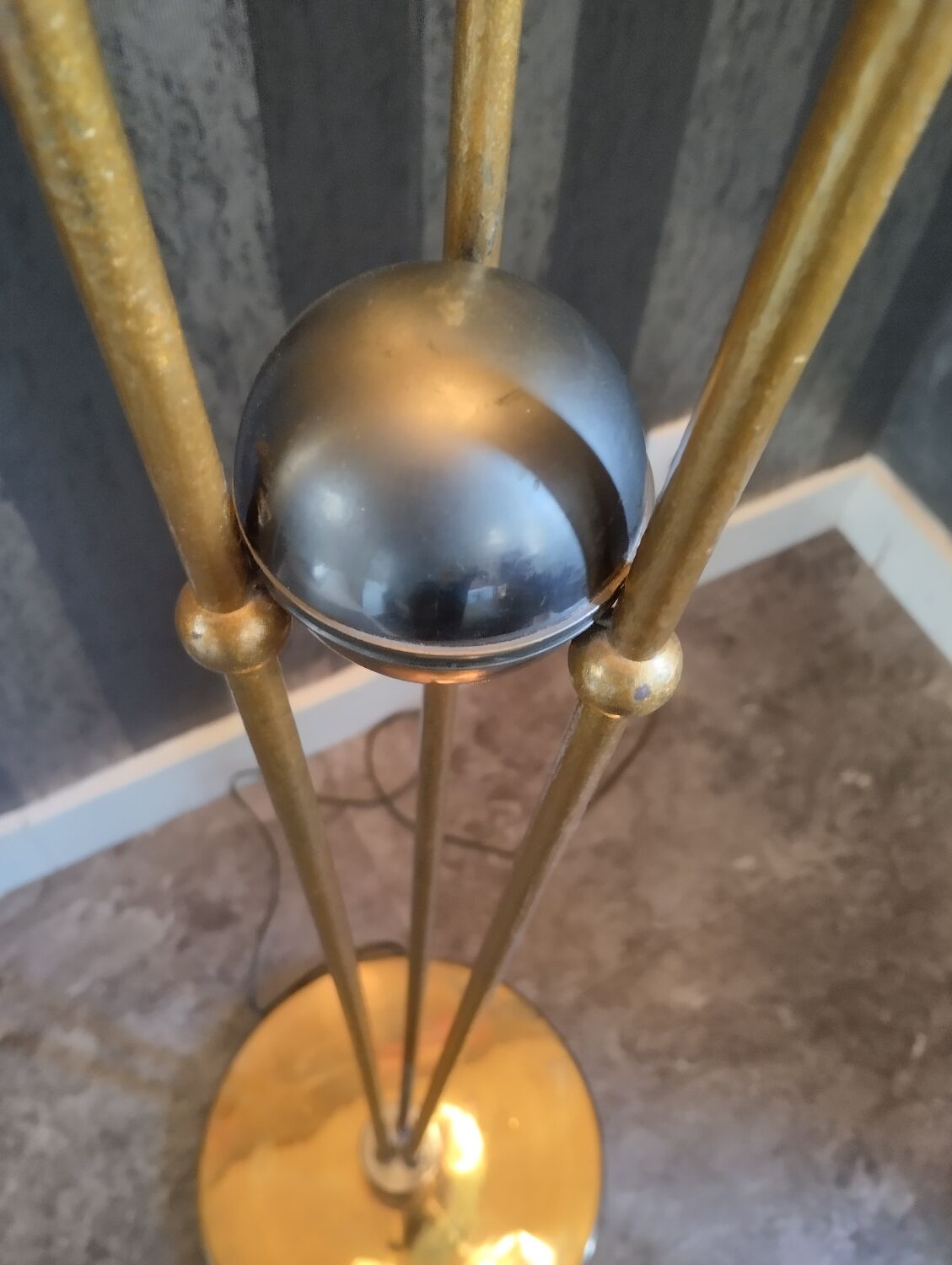 Vintage 3-spoke floor lamp