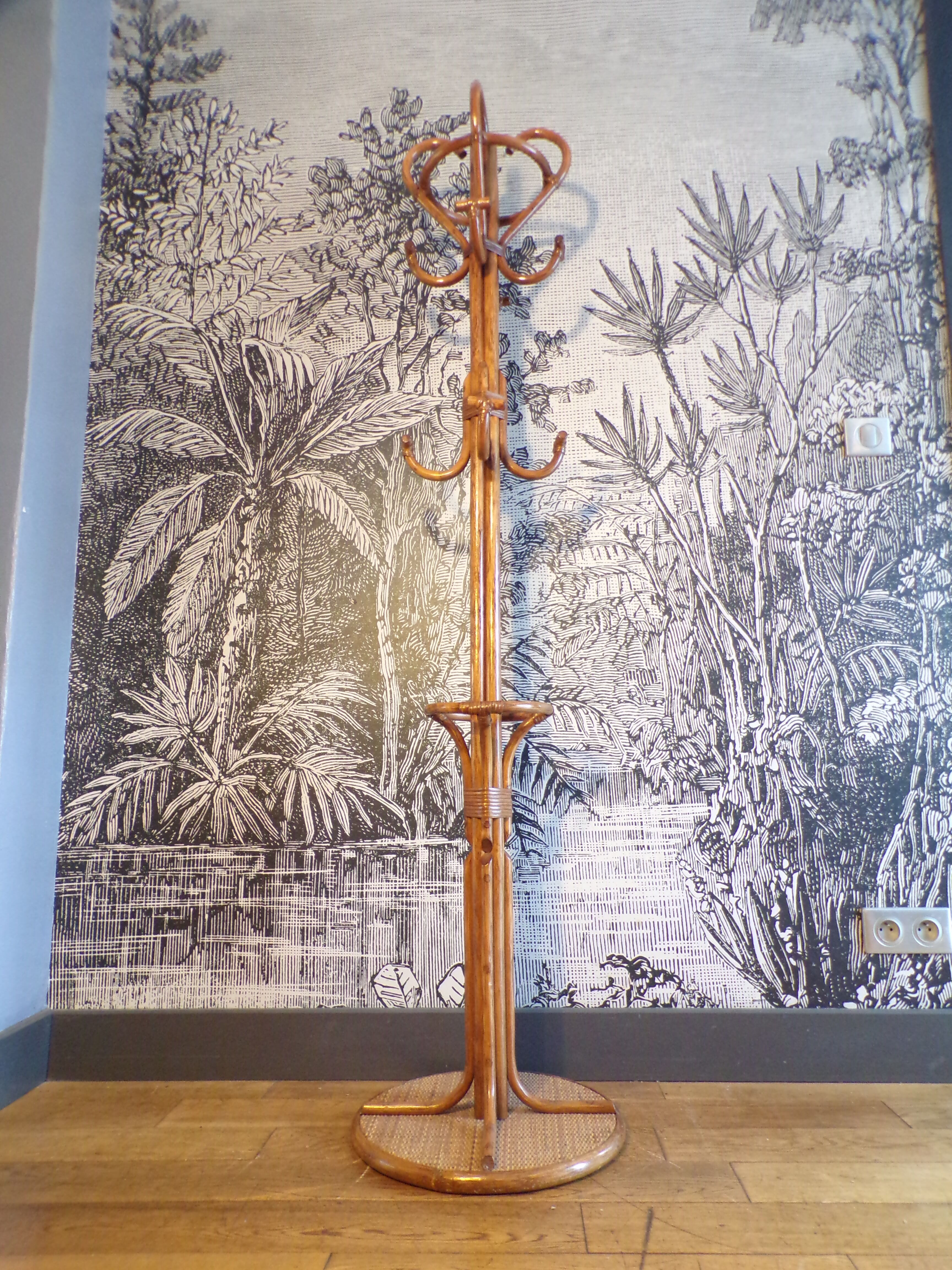 Rattan parrot coat rack