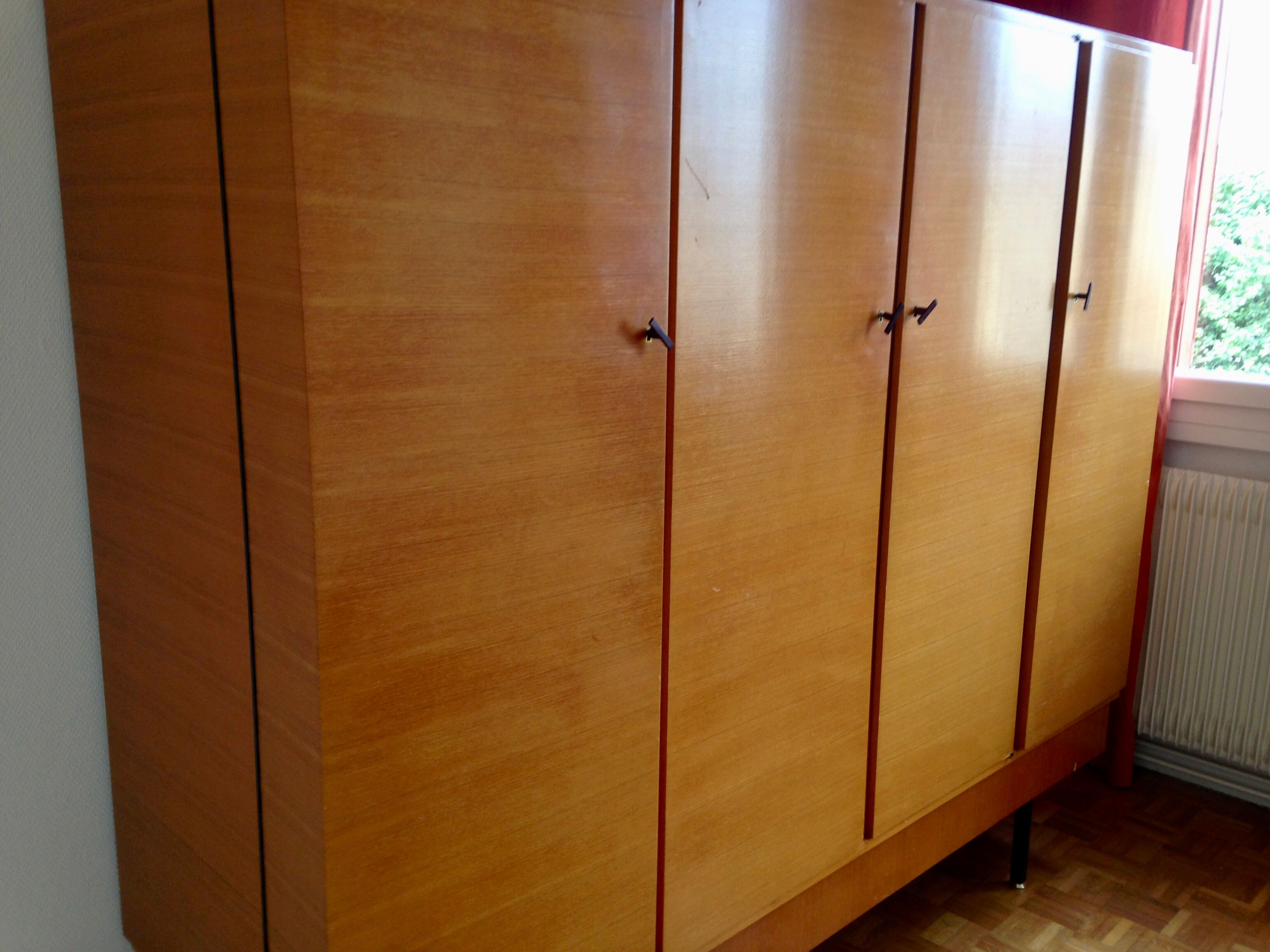 Armoire en frêne doré Guermonprez 4 portes 1950