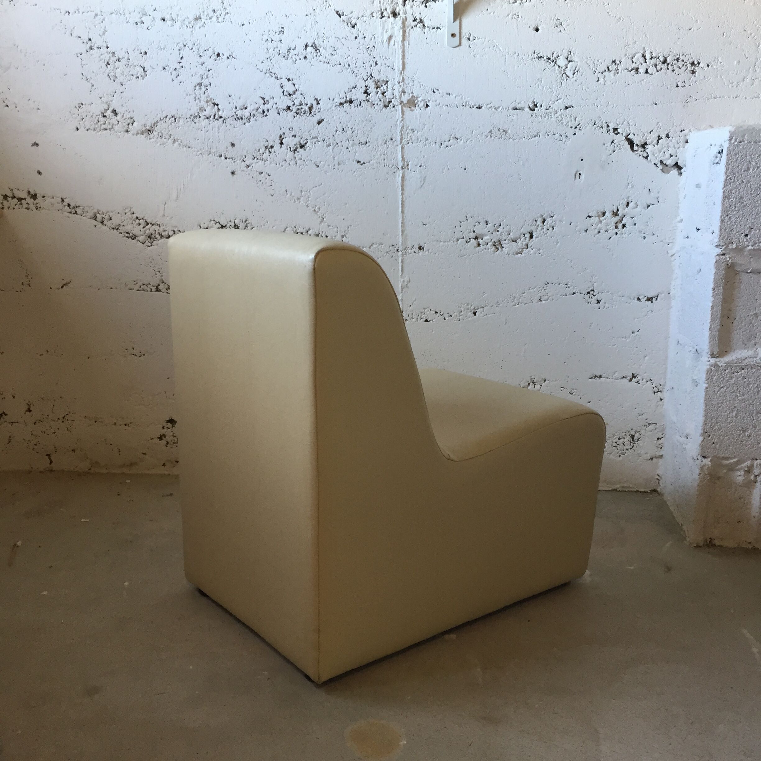 Vintage beige heater