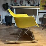 RAR EAMES HERMAN MILLER 1977 US FONT
