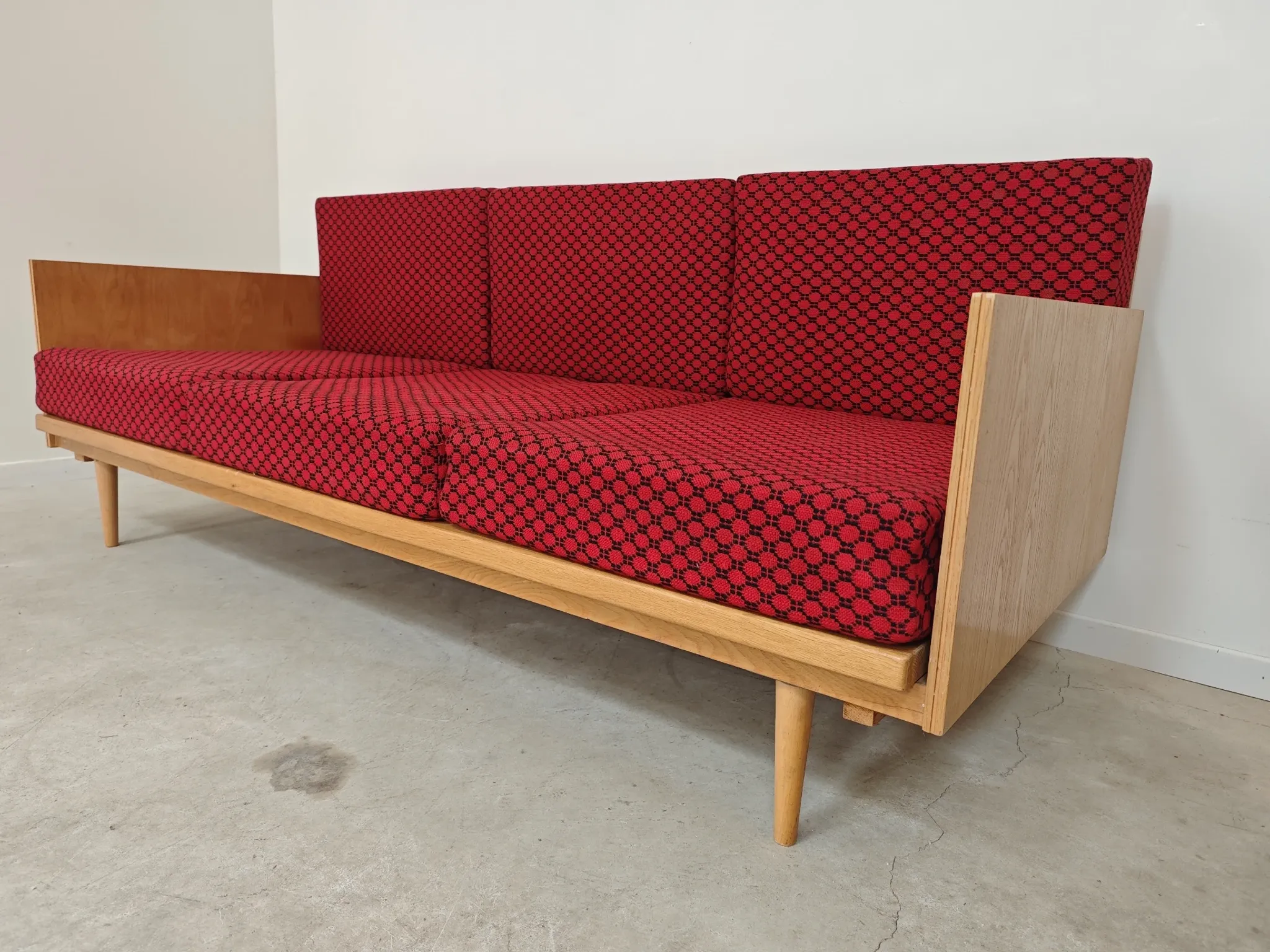 Folding bench Daybed sofa red and black fabric Libena Ex Teh