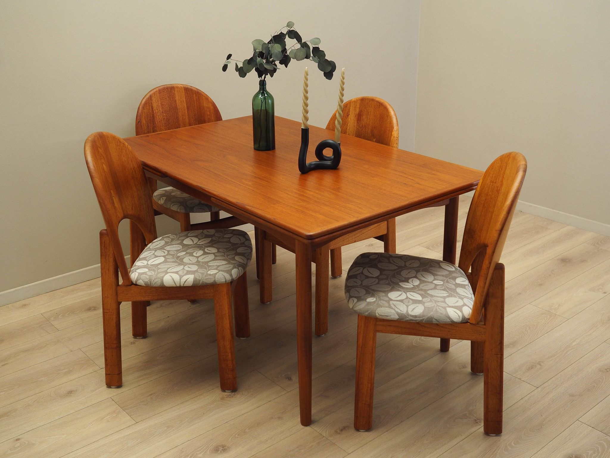 Teak table, Danish design, 1970s, manufactured in Denmark