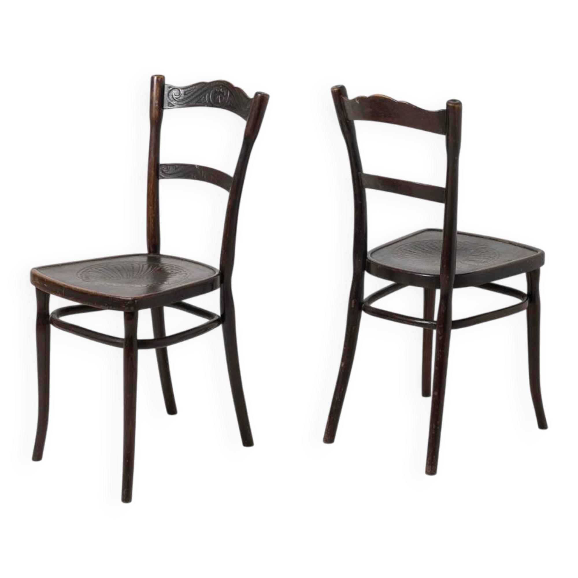 Paire de chaises de café / salle à manger en bois courbé antiques par J&J Kohn, Autriche, vers 1