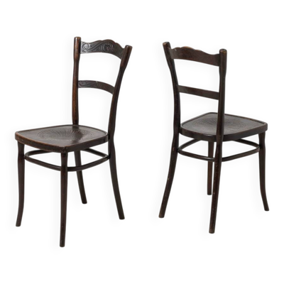 Paire de chaises de café / salle à manger en bois courbé antiques par J&J Kohn, Autriche, vers 1