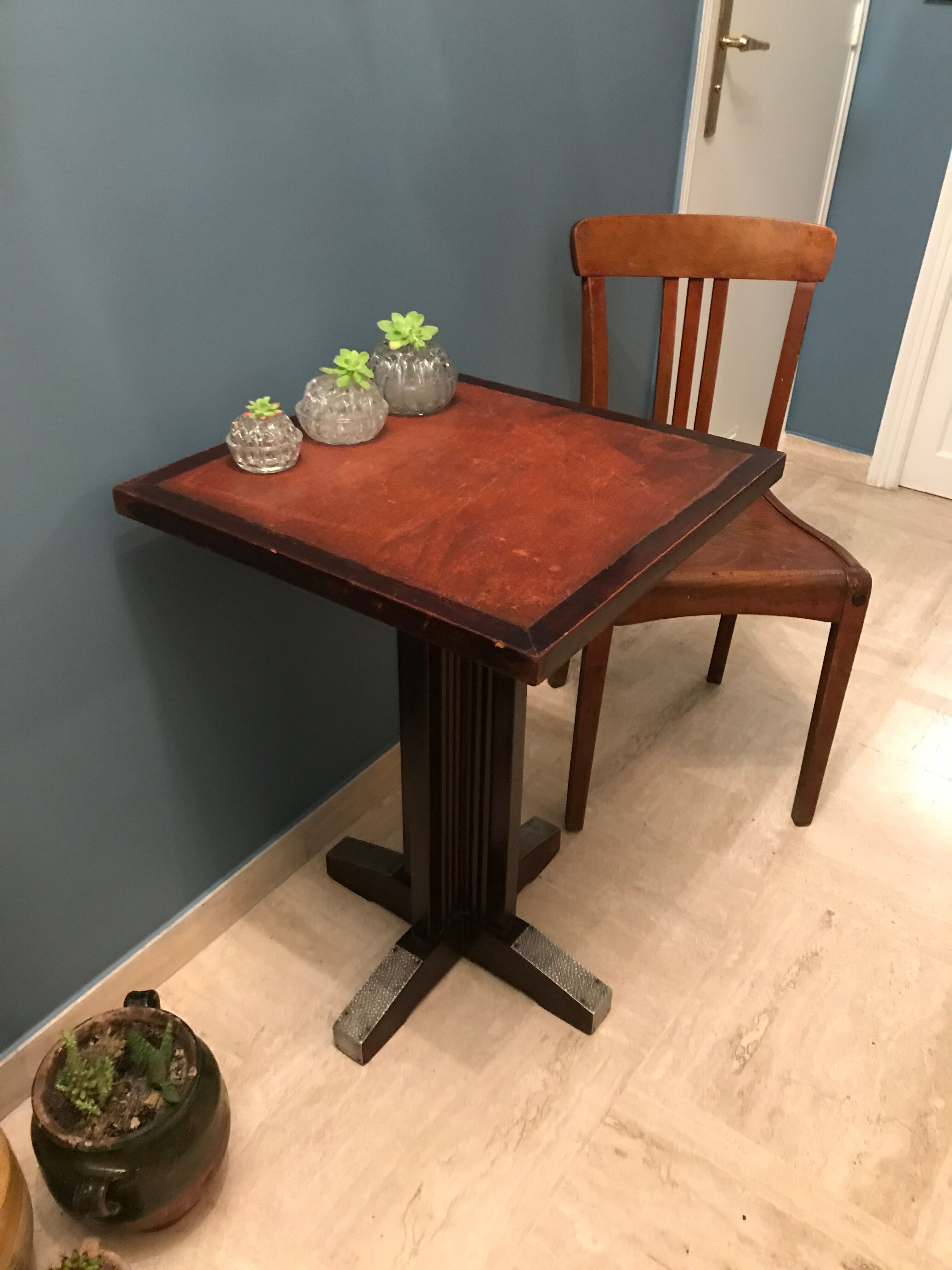 Art deco 1940 bistro table