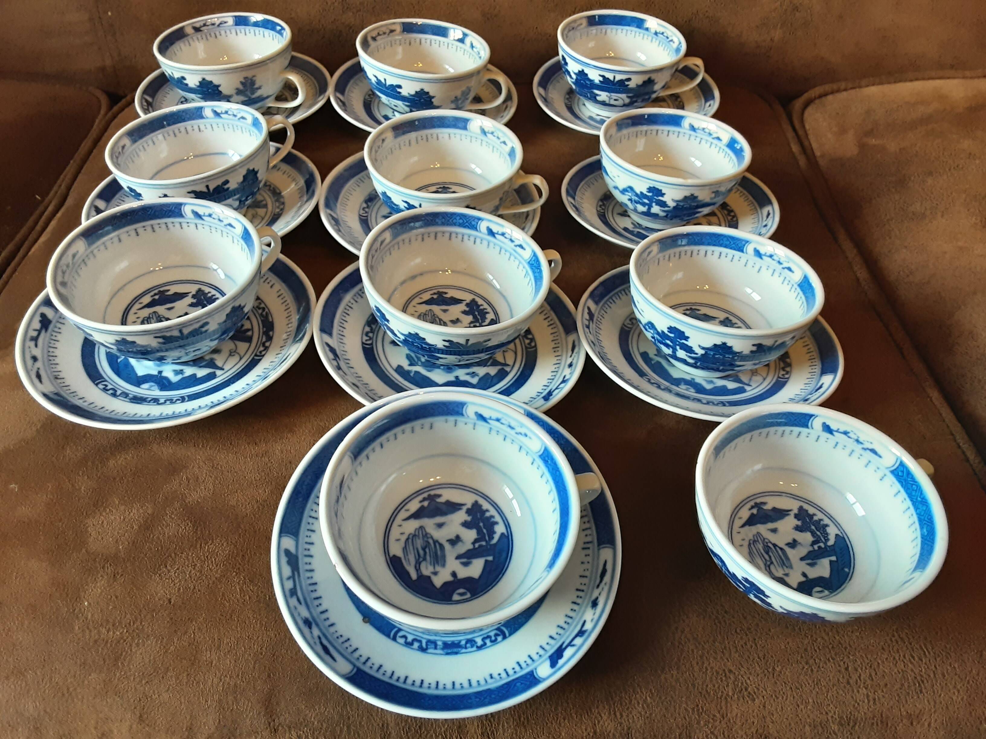 Coffee and tea set.. Chinese tea.