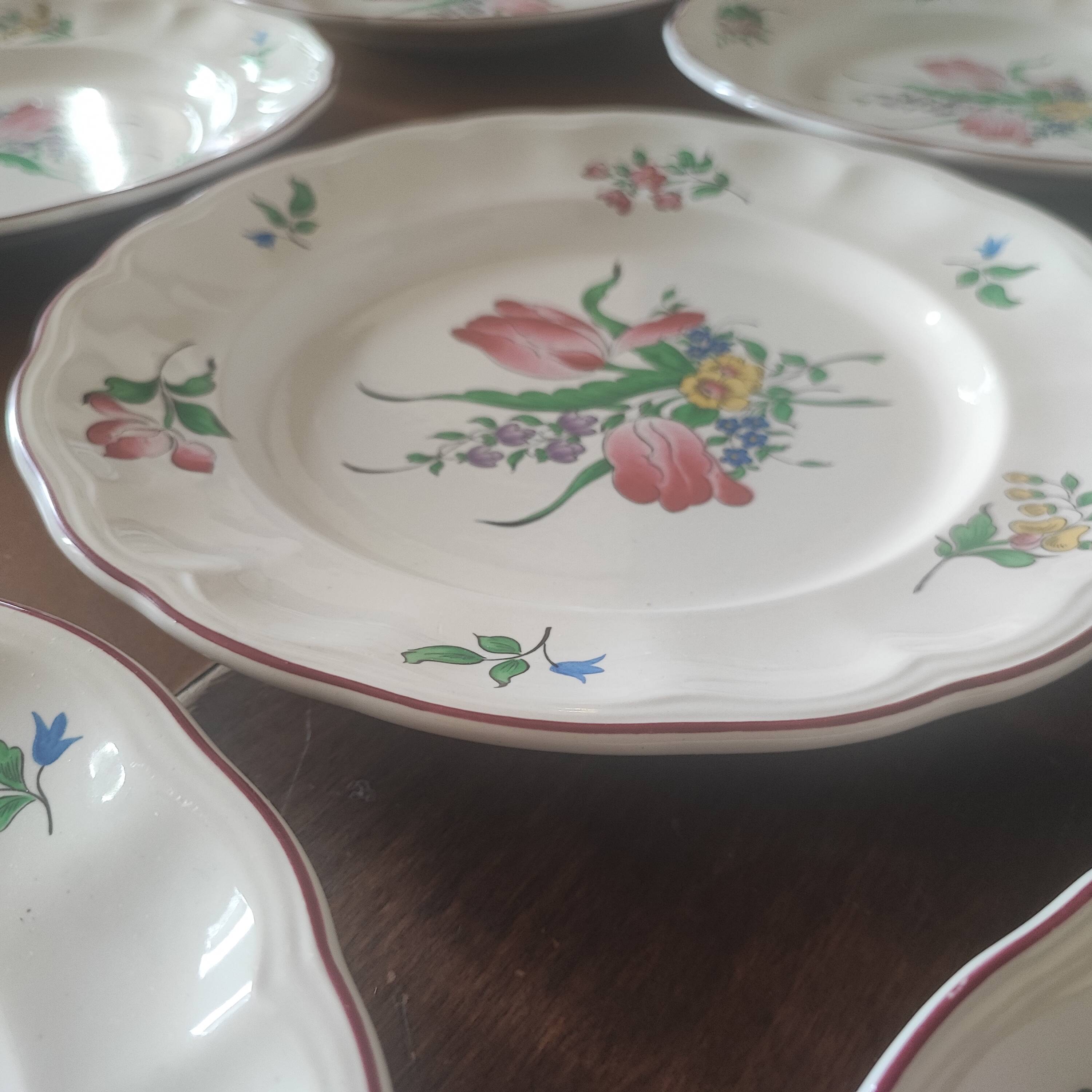 Set of 8 Lunéville KG flat plates