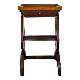 Occasional table worker in Mahogany, Restoration period