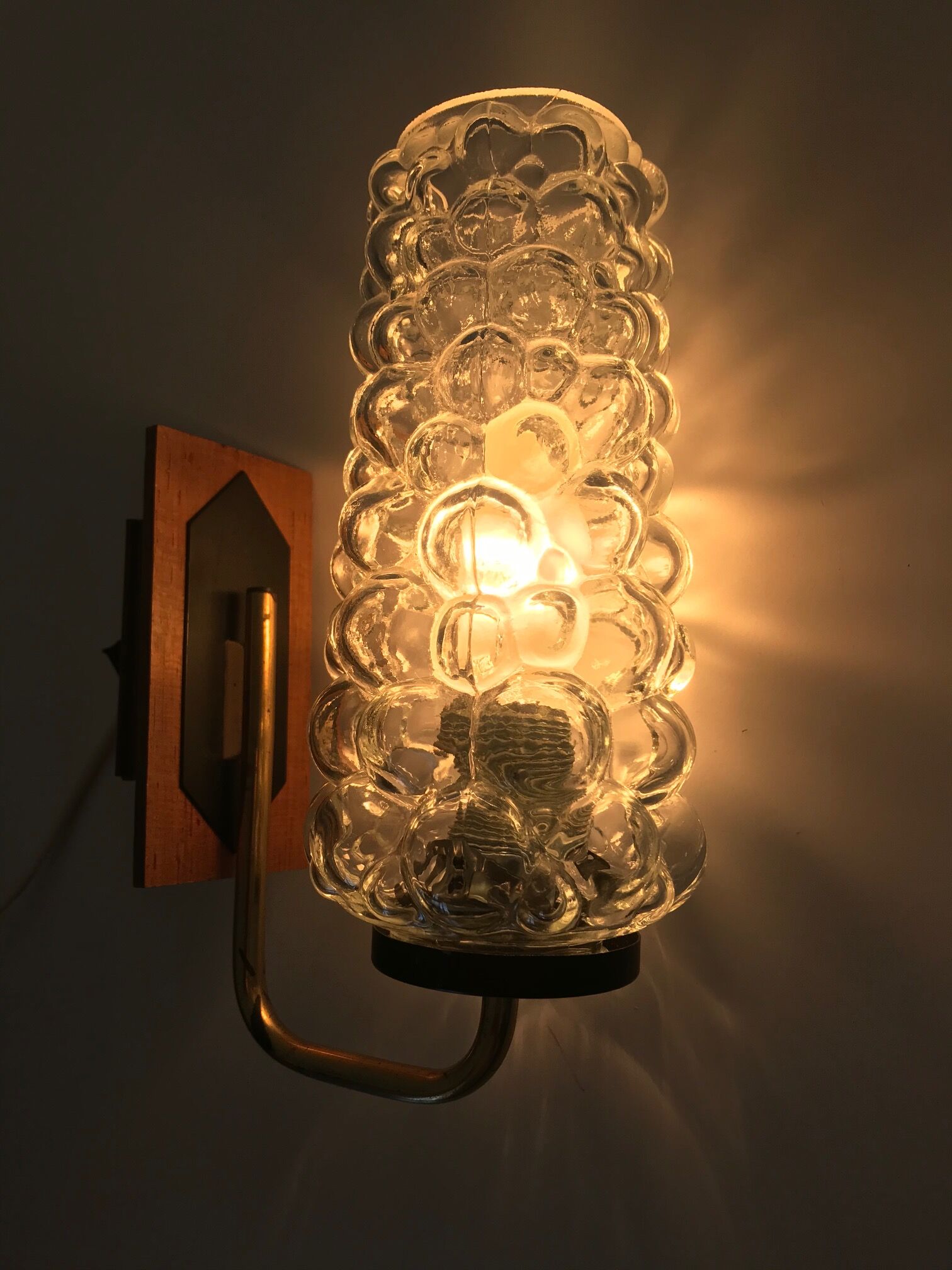 Bully glass sconce