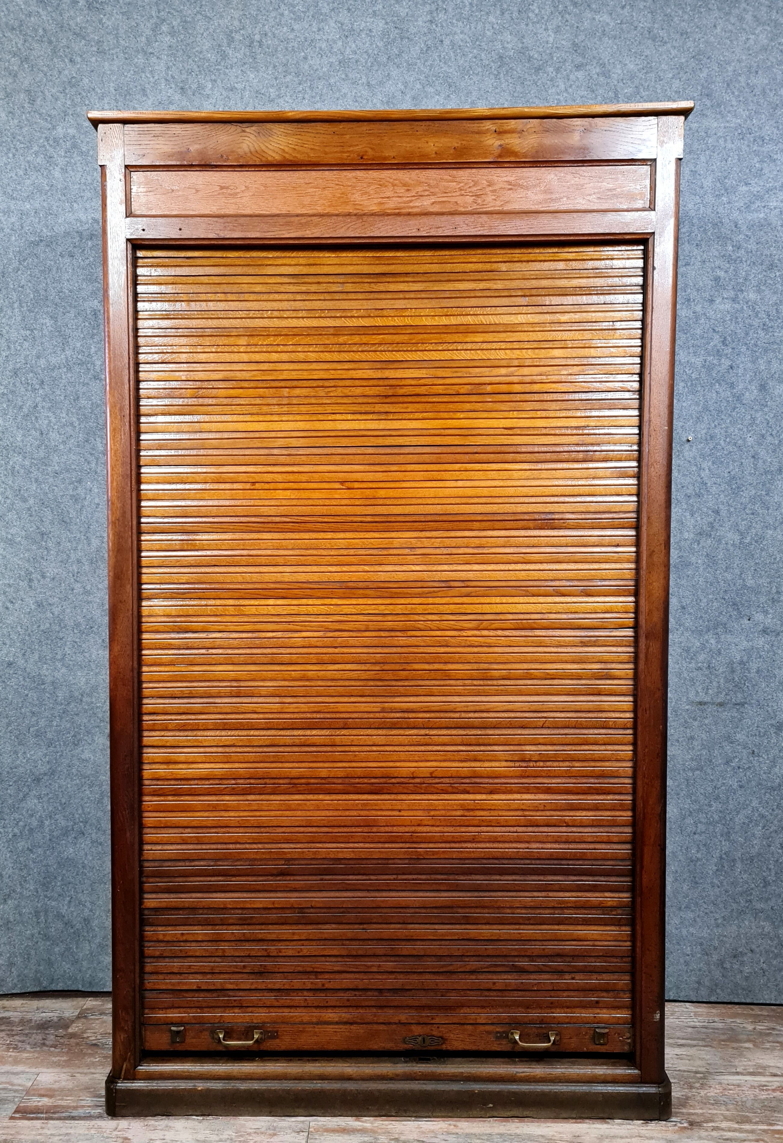 Oak curtain binder circa 1900