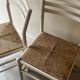Paire de chaises vintage en bois blanc et paille