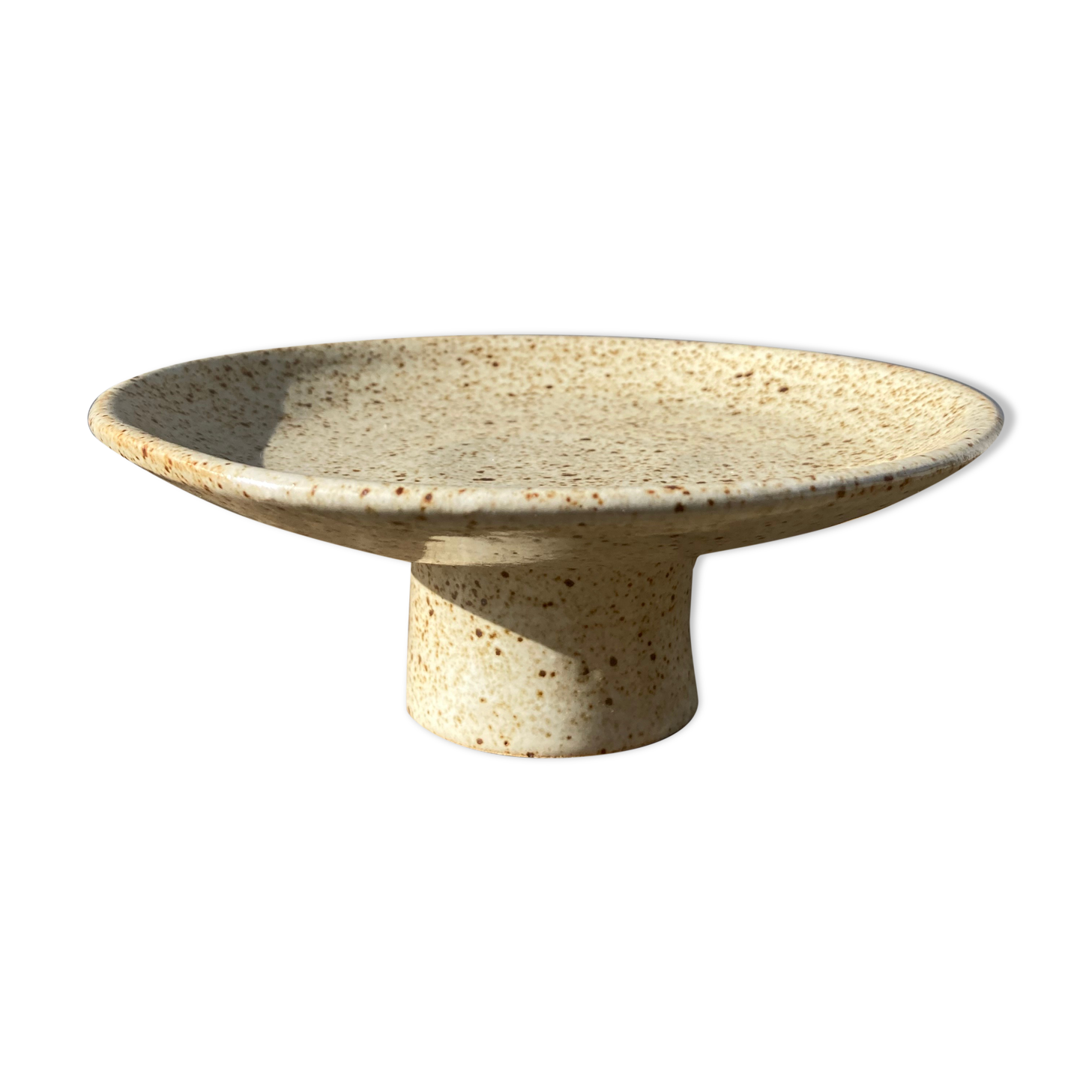 Standing cup in speckled enamelled sandstone brown beige