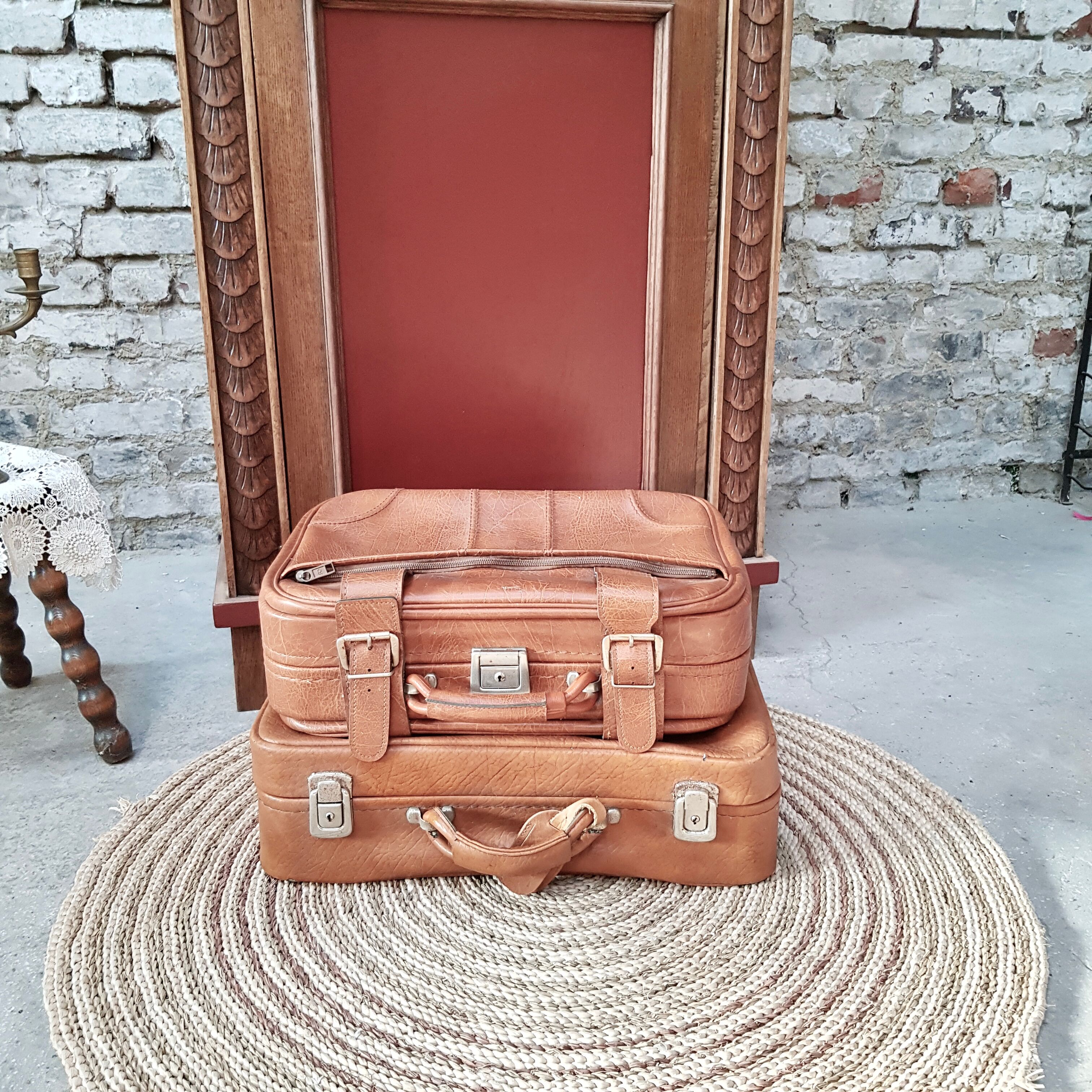 Vintage suitcase set