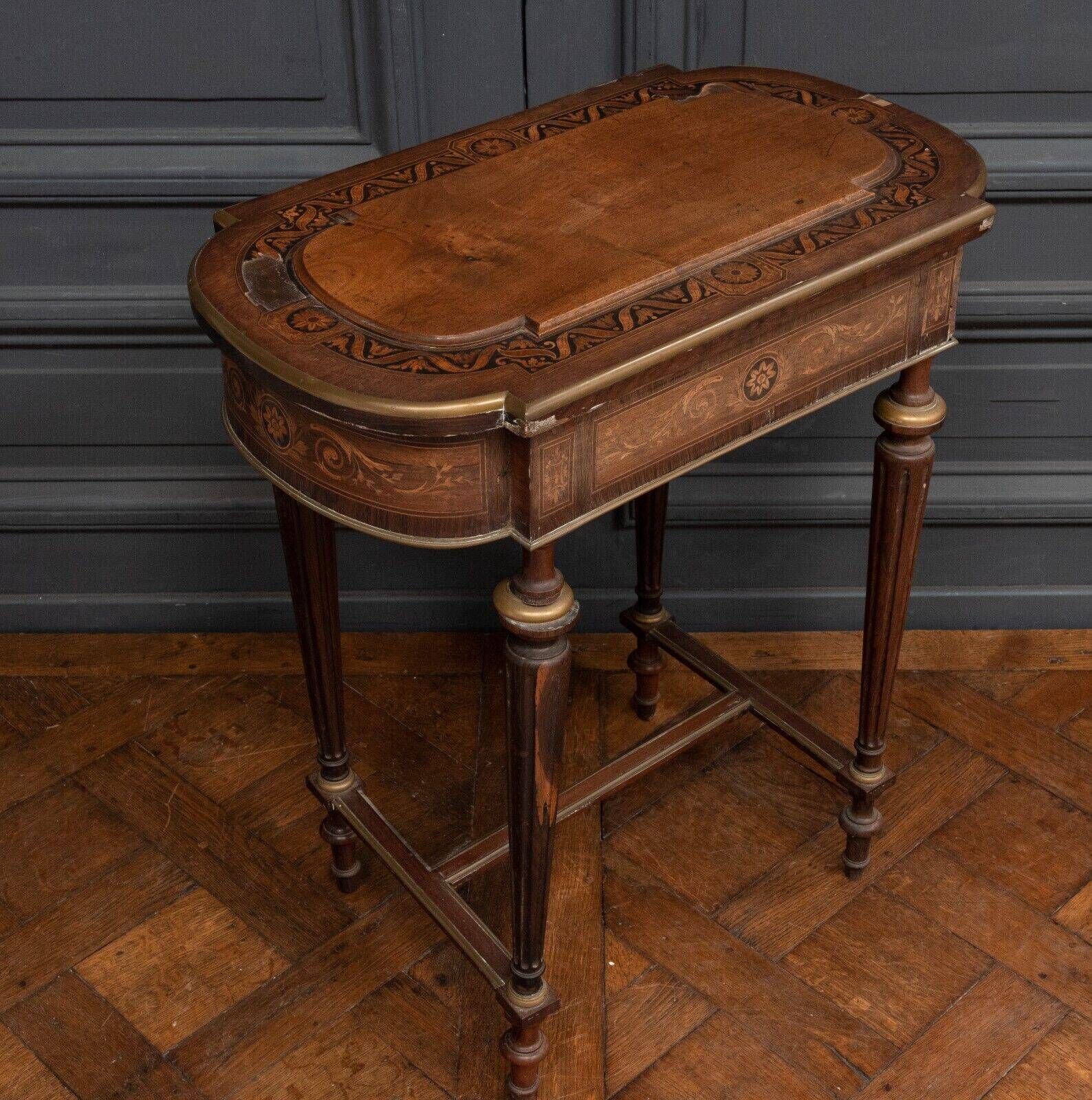Napoleon III hairdresser worker marquetry 4 feet decorated with bronze