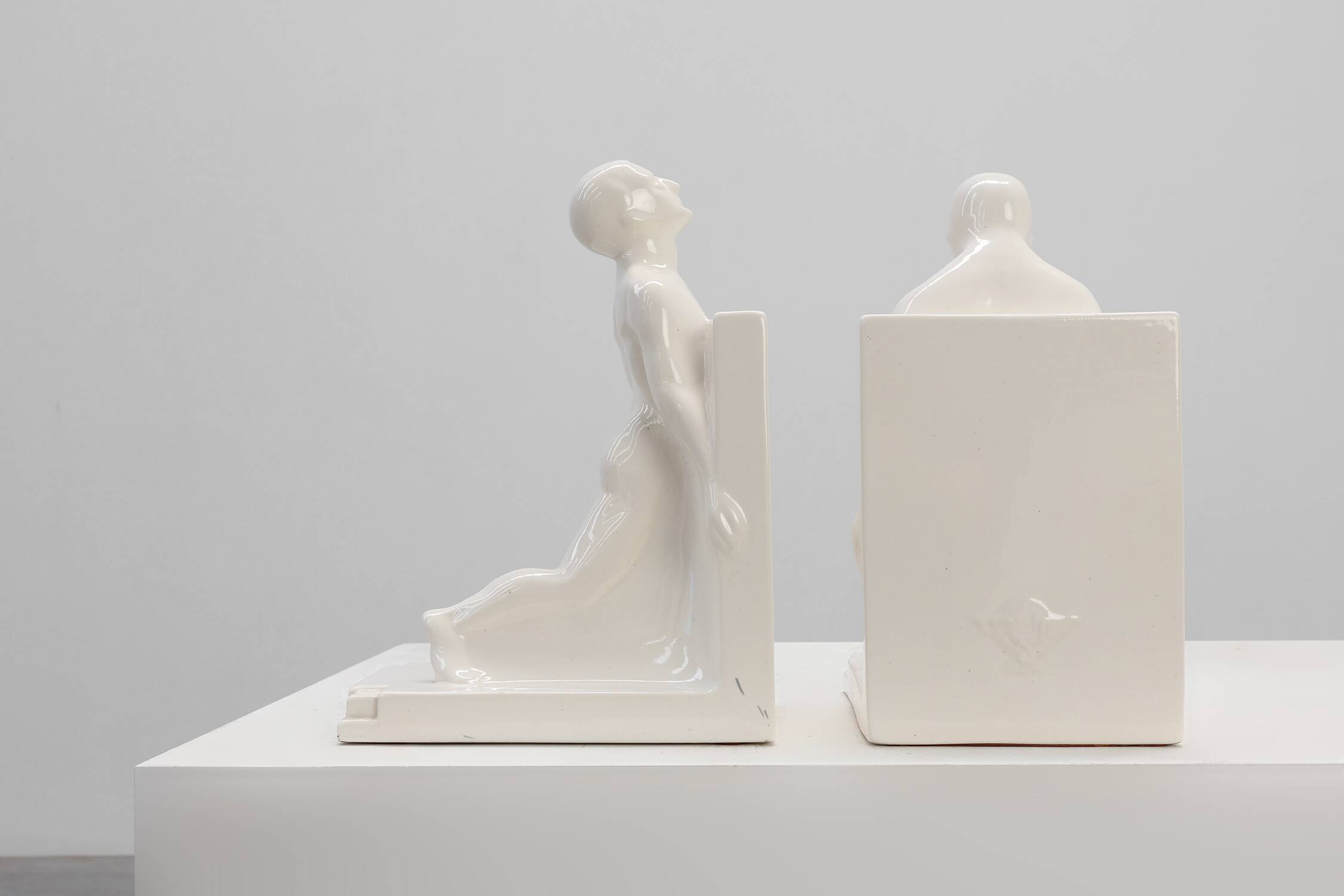 Pair Ceramic bookends by Godofridus Boonekamp for Plateelbakkerij Schoonhov